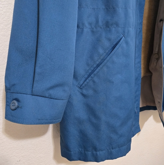 LONDON FOG Vintage Women's Blue Coat With Removable Tan Faux Fur Lining Size 8 - Picture 2 of 16